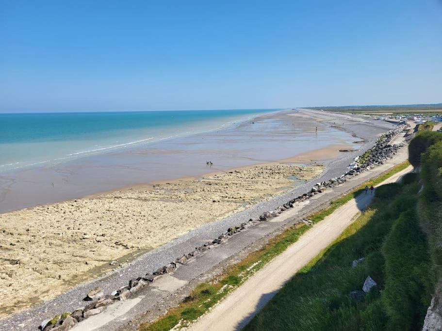 Appartement Vue Mer A 100 M De La Plage Ault Luaran gambar