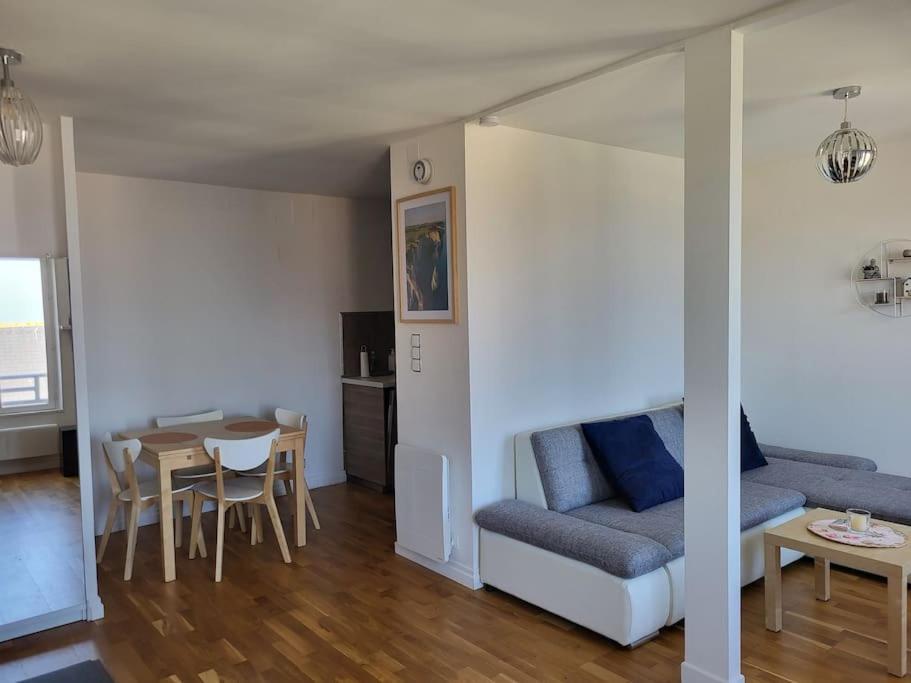 Appartement Vue Mer A 100 M De La Plage Ault Luaran gambar